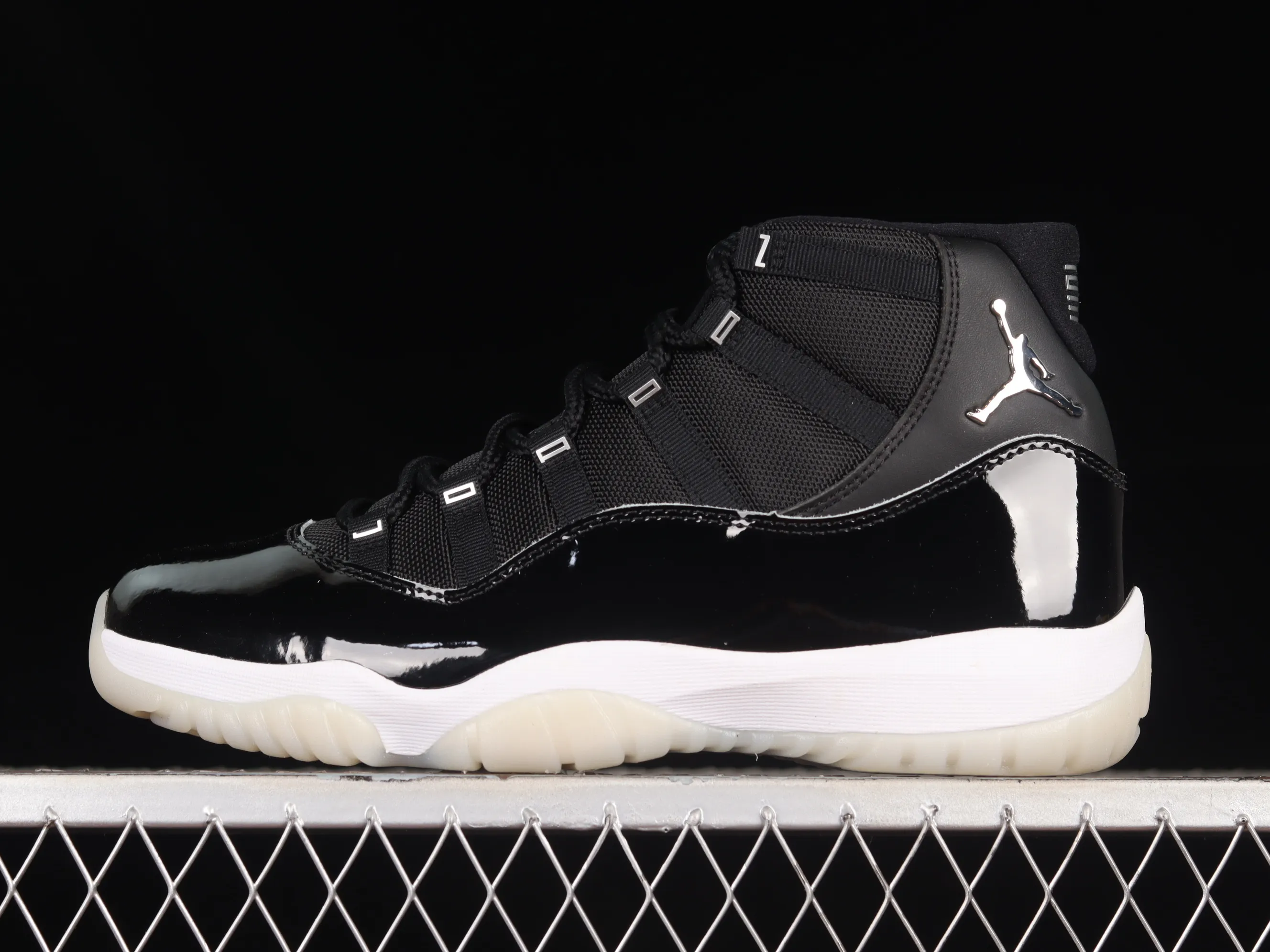 All categories Air Jordan Jordan series basketball shoes Air Jordan 11 LJR version Air Jordan 11 "25th Anniversary" AJ11 Joe 11 Devil II Genuine standard real carbon CT8012-011